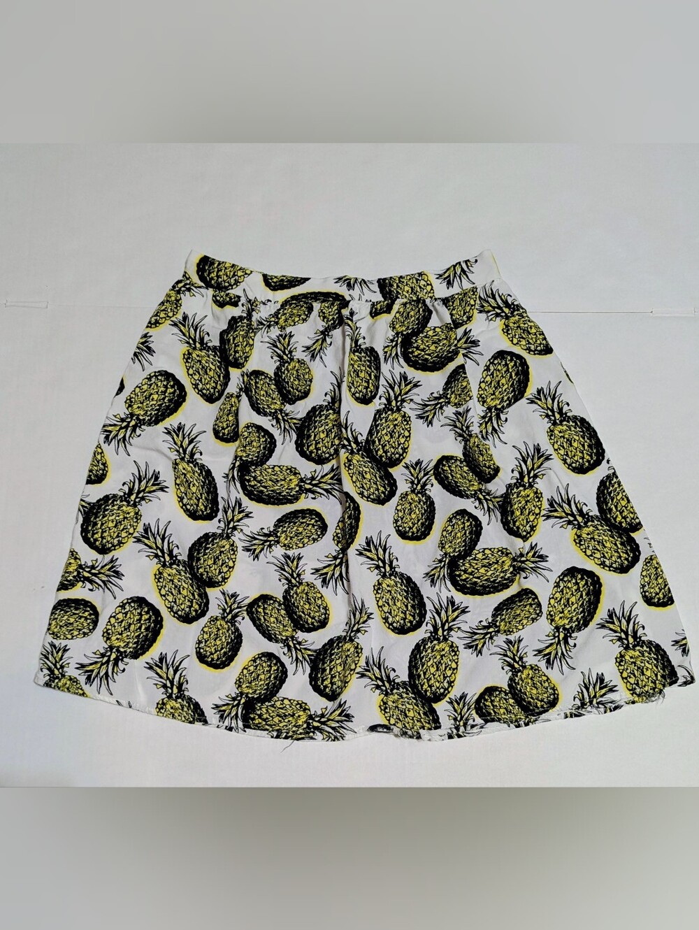 Y2K Living Doll Los Angeles Pineapple Print Skirt Women's Size L 100% Rayon
